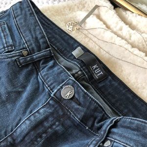 Do your ass a favor. Kut from the Kloth 12P Skinny